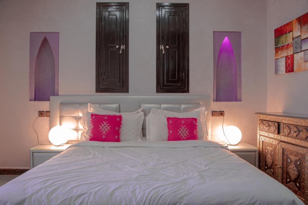Jnanat Aicha Guesthouse Wawizelte 外观 照片