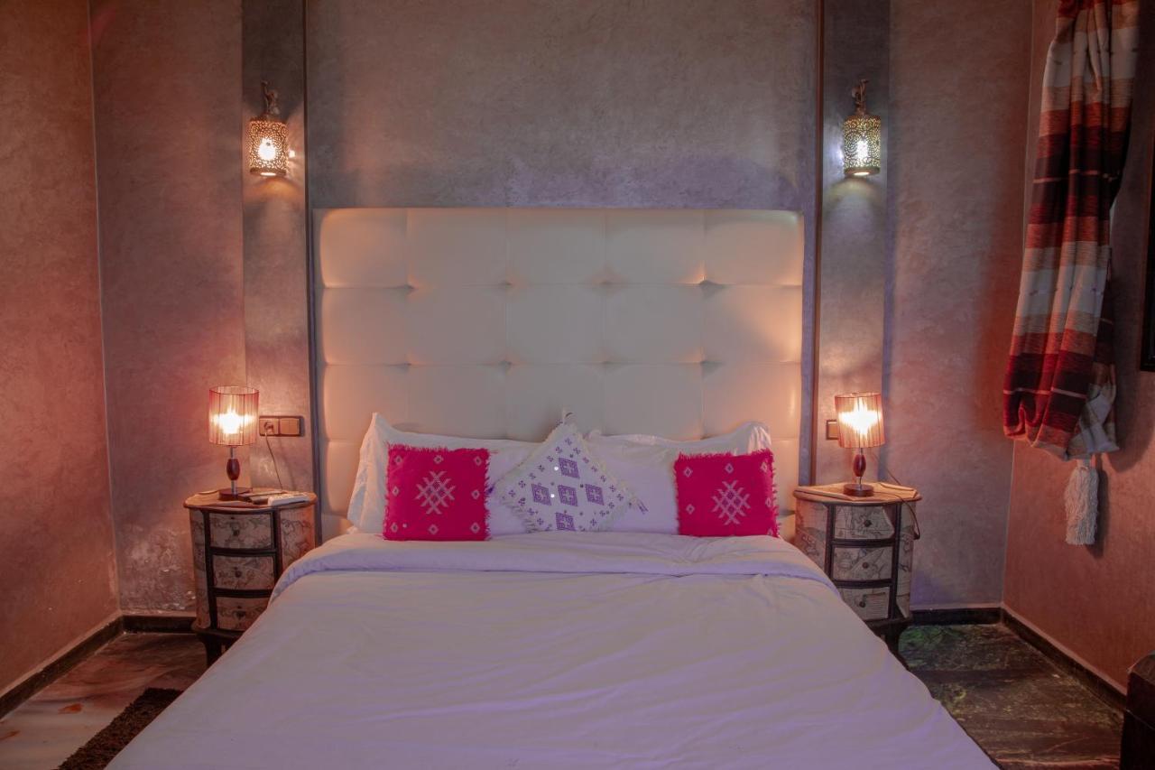 Jnanat Aicha Guesthouse Wawizelte 外观 照片