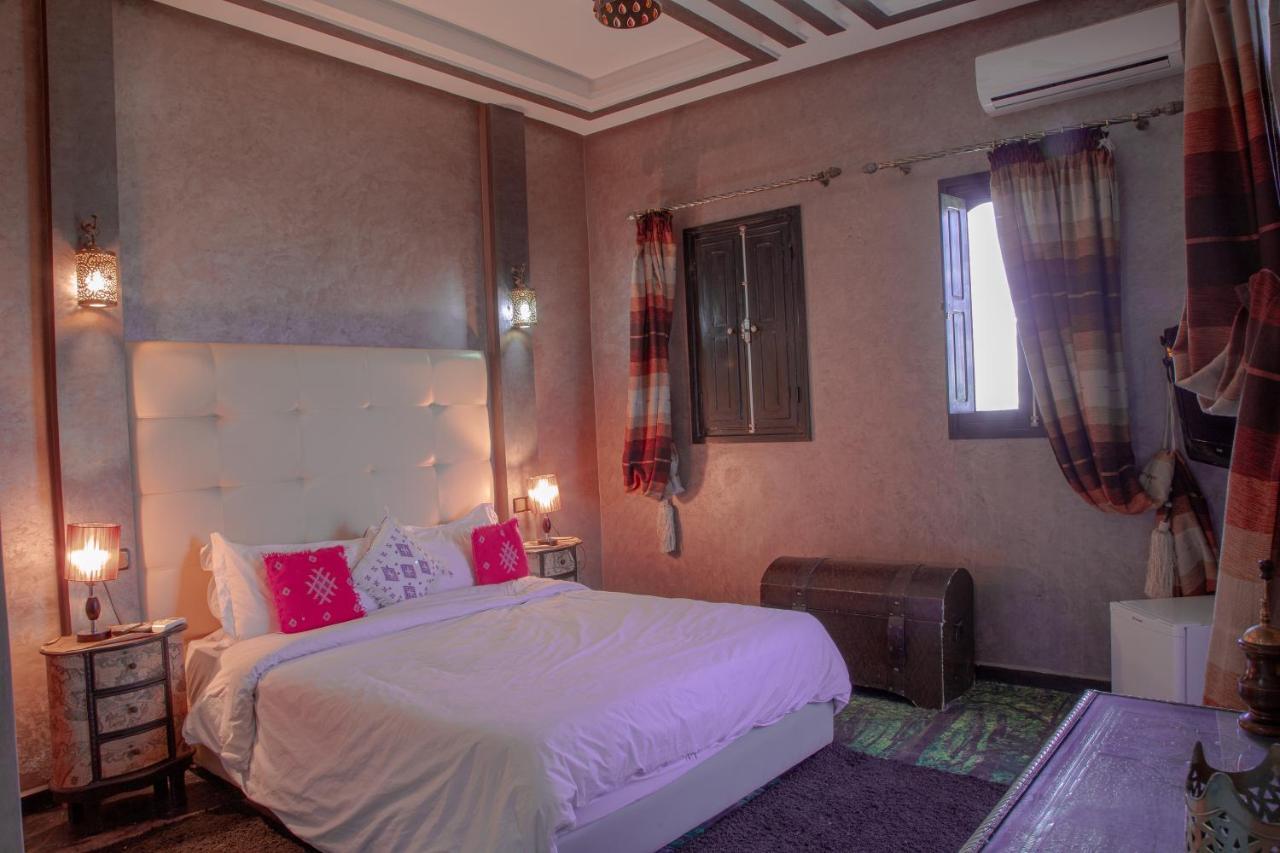 Jnanat Aicha Guesthouse Wawizelte 外观 照片