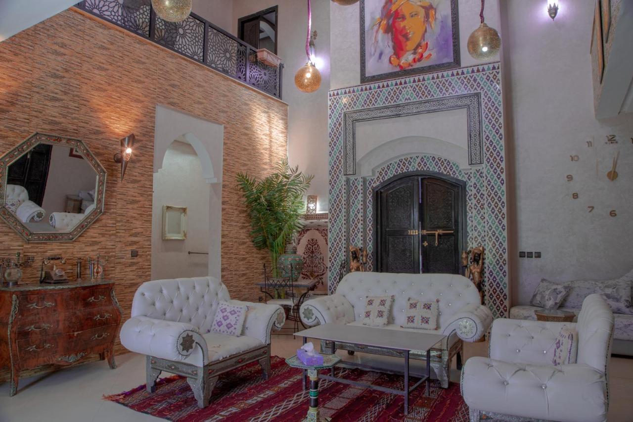Jnanat Aicha Guesthouse Wawizelte 外观 照片