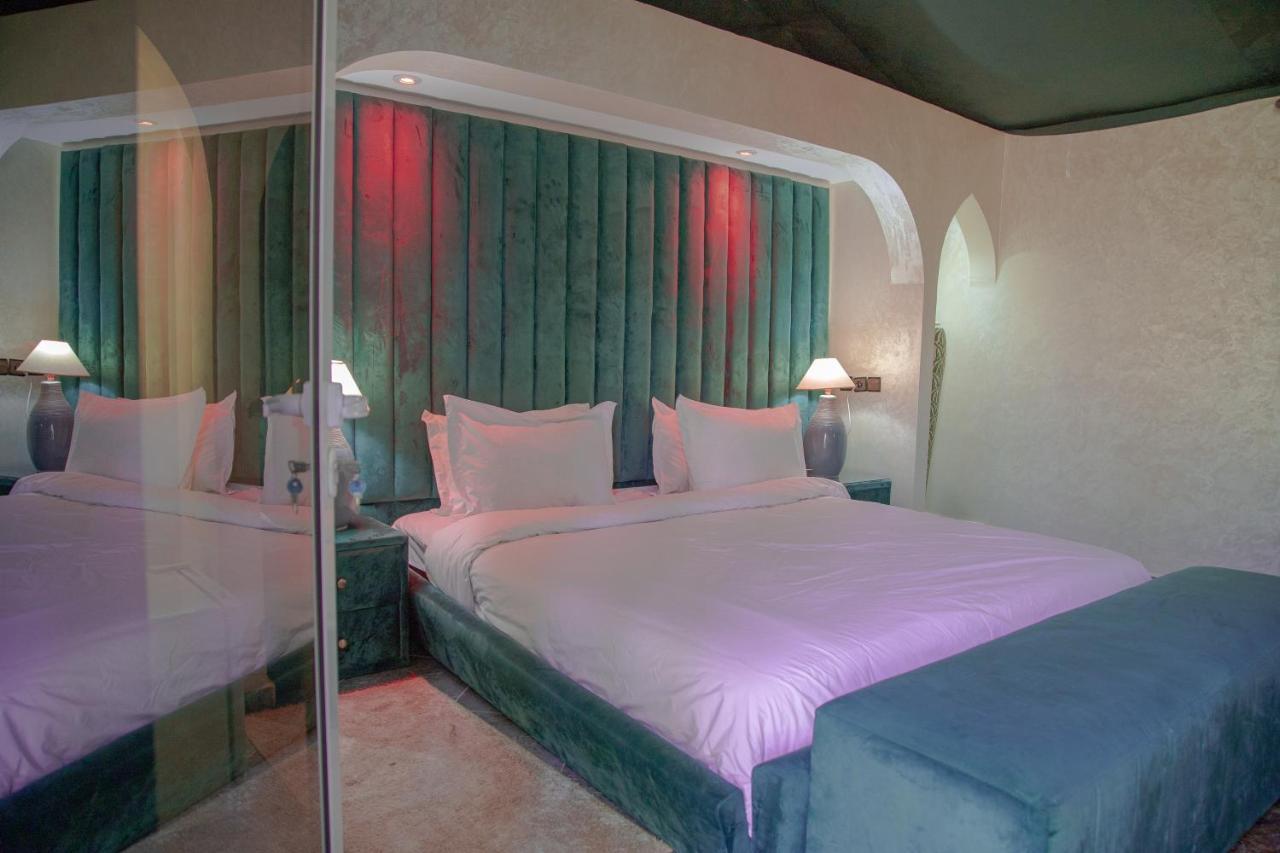 Jnanat Aicha Guesthouse Wawizelte 外观 照片